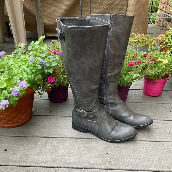 Life Stride Shoes - Gray boots—wide calf, 7 1/2 M